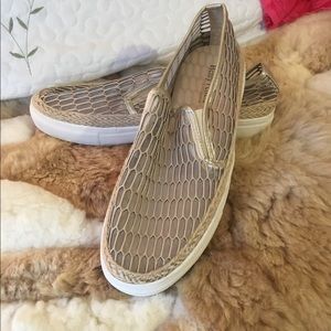 Gold shoes, perfect for summer! NWOT